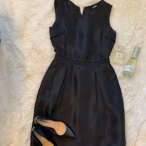 SOLD!🤎Dolce & Gabbana Black Dress - Picture 4 of 15